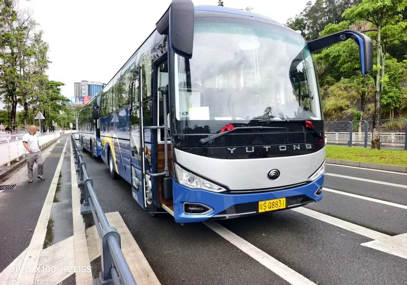 东莞翔锐汽租工厂通勤班车实拍