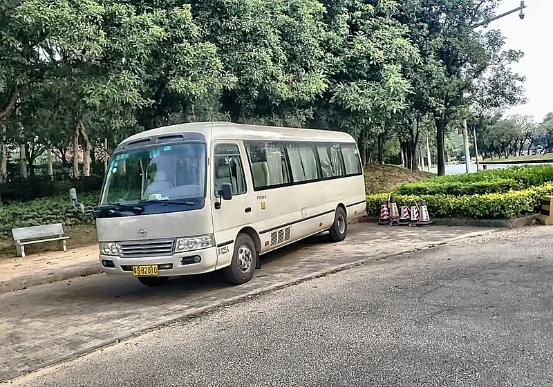 东莞22座中巴实拍