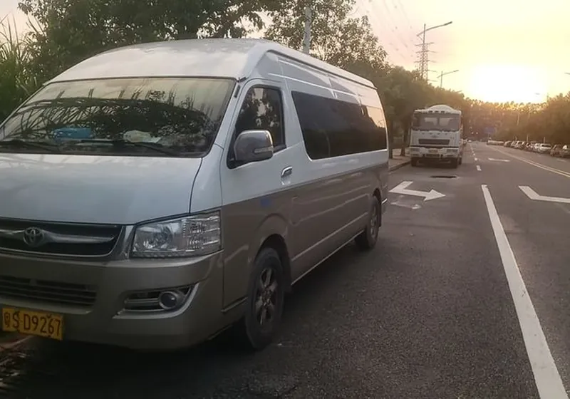 东莞22座中巴实拍