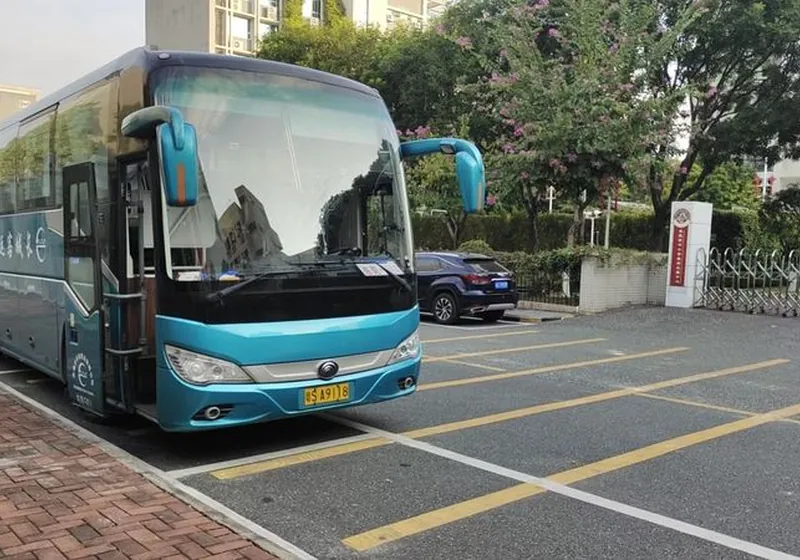 东莞33座大巴实拍